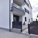 Apartman Anja Zambrazija By Interhome *