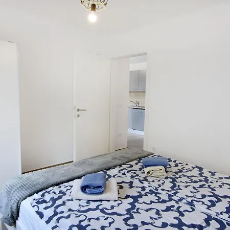Anja Zambrazija By Interhome Apartman